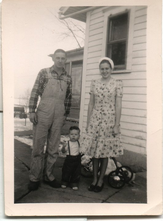 0329.jpg - Clinton & Doris Saltzman and son.  1943c