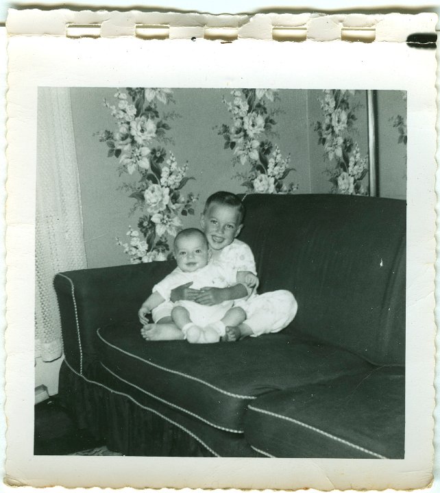 1249.jpg - Lynn holding Reynolds Roth.  1955